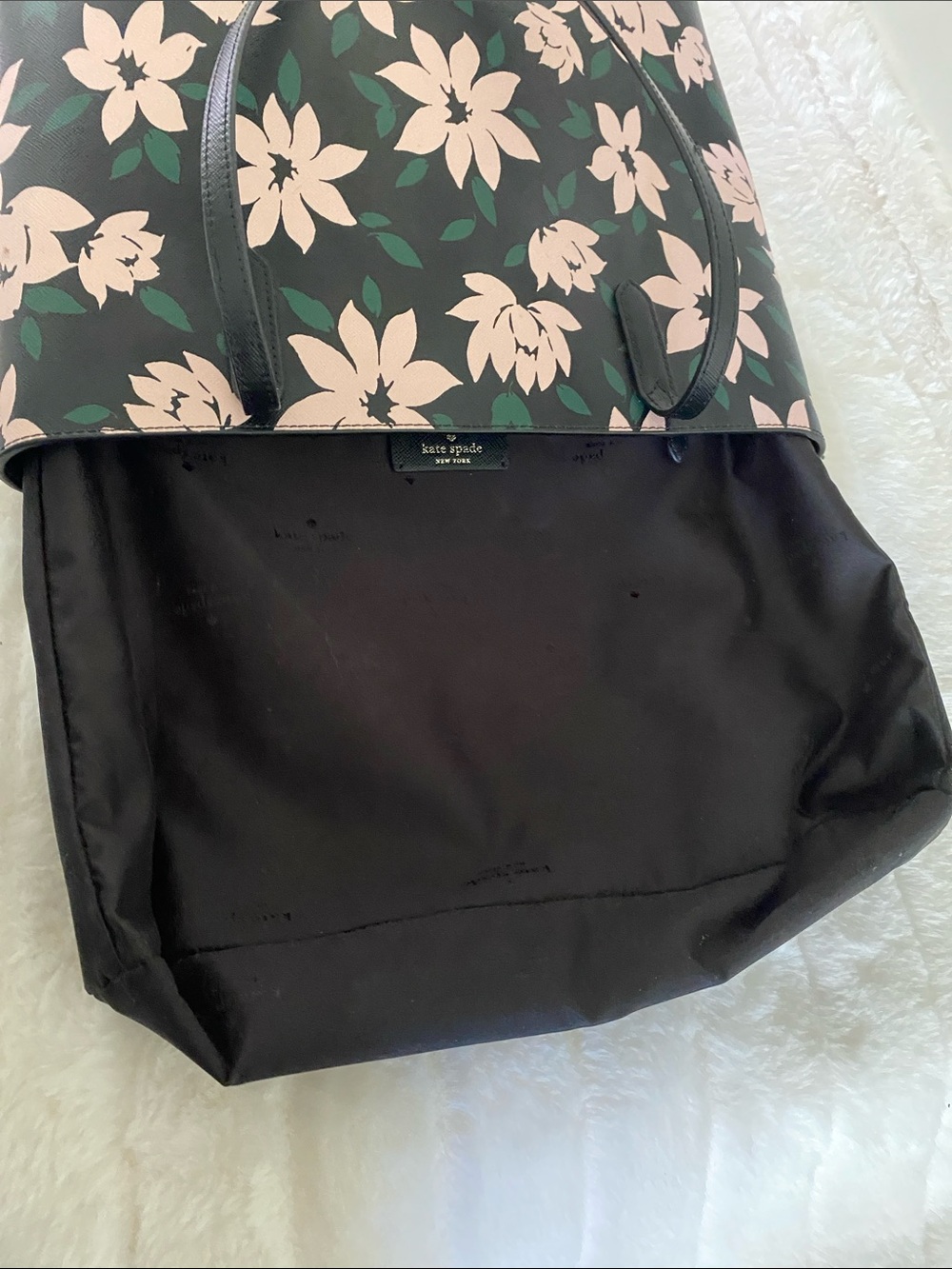 Kate Spade New York Jana Winter Blooms Medium Tote - Picture 8 of 17